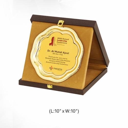 Mahroon and Golden Wooden Memento Trophy Rectangular Shape Customized Logo for Awards 3735 Manufacturers in Delhi