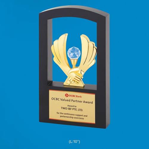 Metal OCBC Memento Trophy 10 Inch Black And Gold Printed Pattern For Award Ceremonies 3871 Manufacturers in Delhi