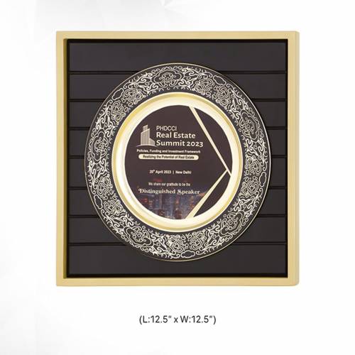 Wooden Golden Real Estate Summit Memento Trophy 3739 Manufacturers in Delhi