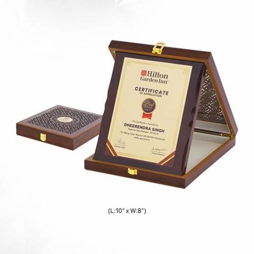 Wooden Memento Trophy Brown Color Rectangular Shape Printed for Awards 3741 Manufacturers in Delhi