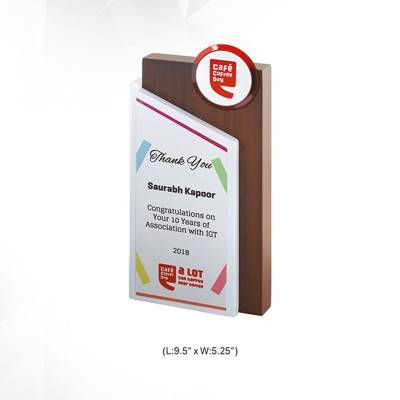 Wooden Rectangular Trophy Brown Pattern for College Achievements 3726 Manufacturers in Ghaziabad